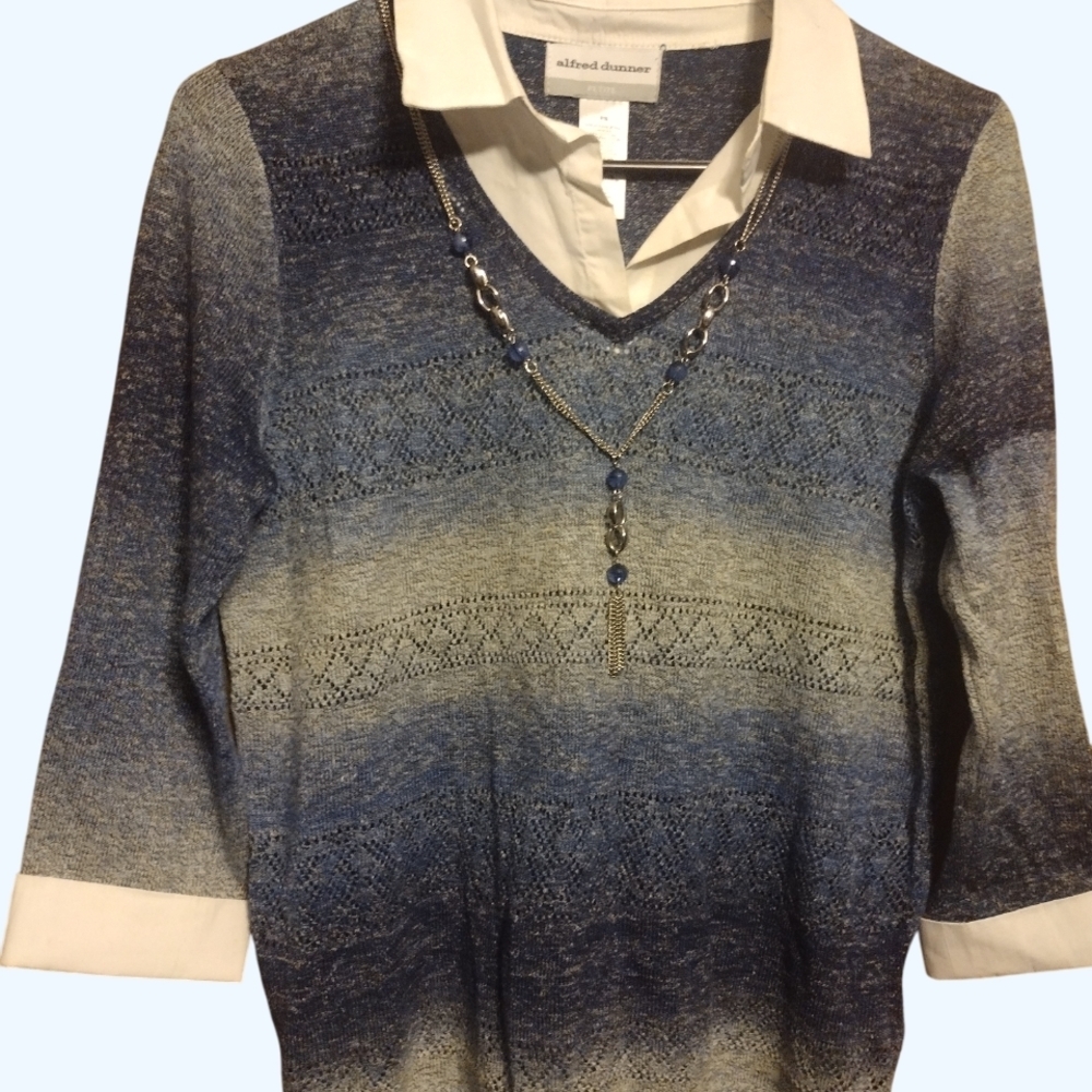 Alfred Dunner Navy and Cream Knit Top with Necklace​